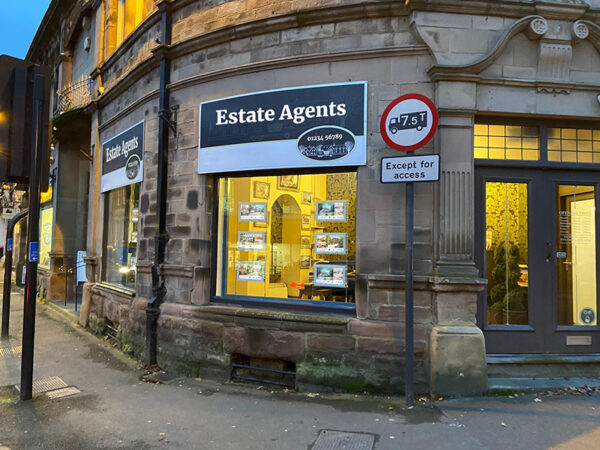 Estate Agent Rod Display